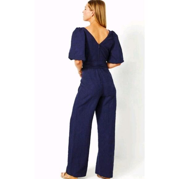 Lilly Pulitzer Kirrabelle Jumpsuit true navy pineapple pucker Jackquard size 00 - Picture 2 of 6
